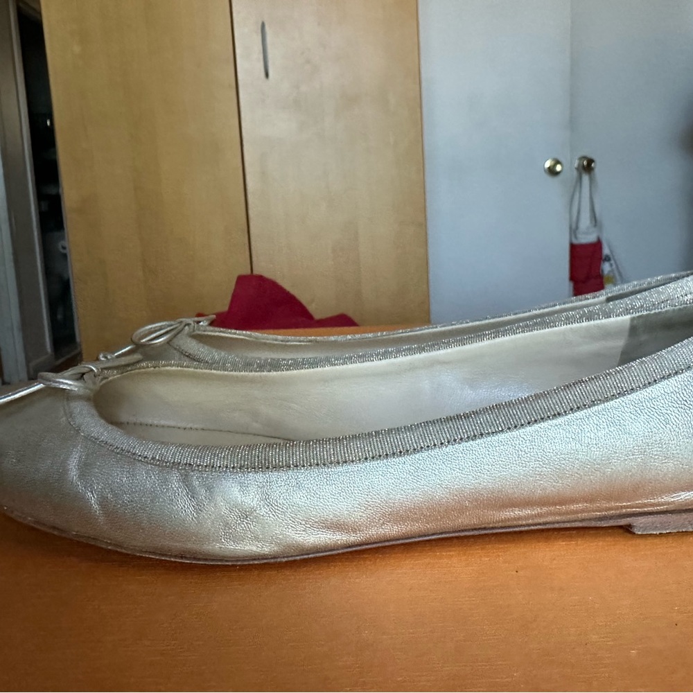Christian Louboutin gold flats - Picture 3 of 6